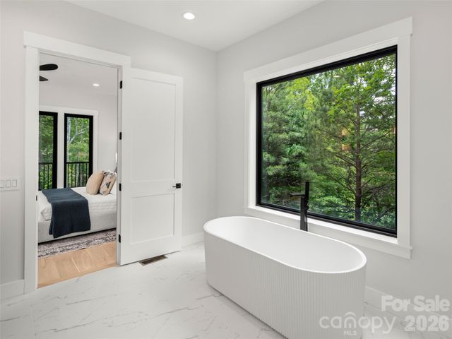 163 Stonefly Drive, Horse Shoe, NC 28742