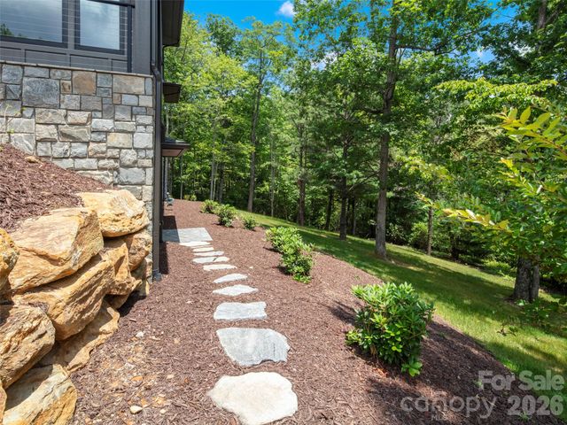 163 Stonefly Drive, Horse Shoe, NC 28742