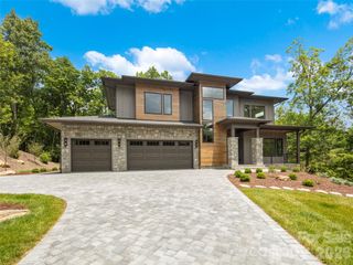 163 Stonefly Drive, Horse Shoe, NC 28742