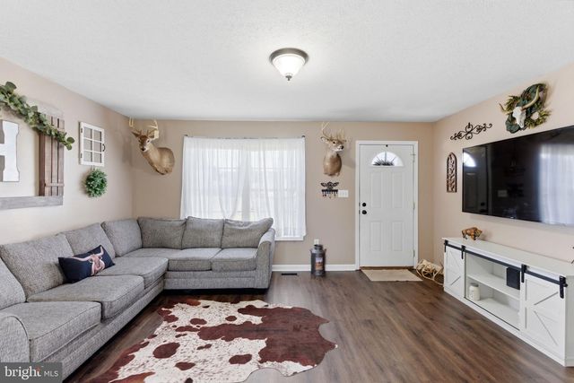 204 SONYA LN, Bunker Hill, WV 25413
