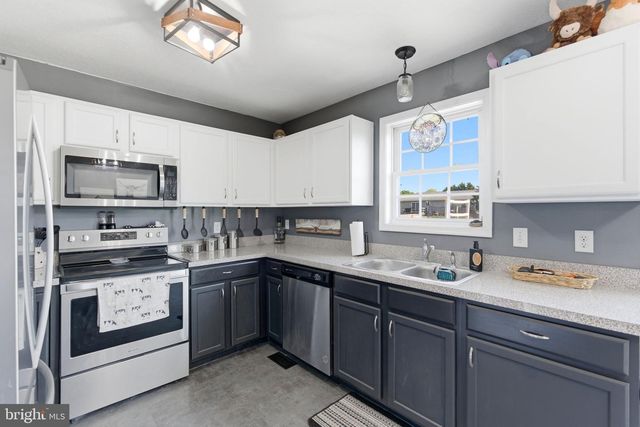 204 SONYA LN, Bunker Hill, WV 25413