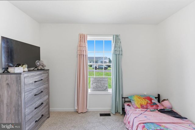 204 SONYA LN, Bunker Hill, WV 25413