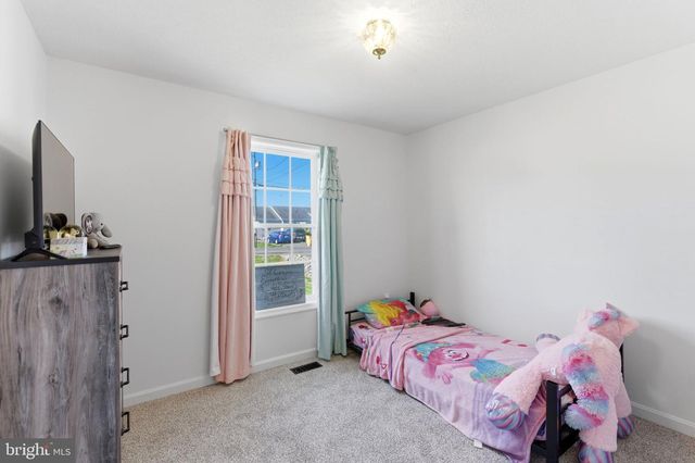 204 SONYA LN, Bunker Hill, WV 25413