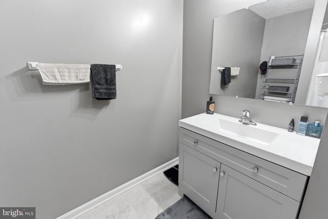 204 SONYA LN, Bunker Hill, WV 25413