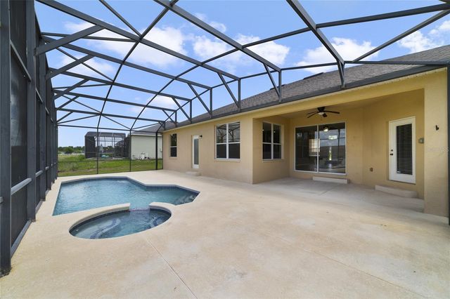 243 WILDFLOWER ROAD, Davenport, FL 33837
