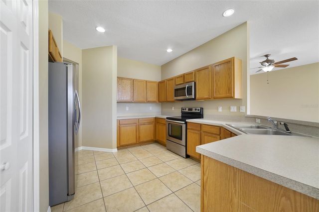 243 WILDFLOWER ROAD, Davenport, FL 33837