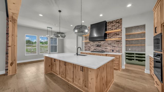 548 Aermotor Loop, Weatherford, TX 76085