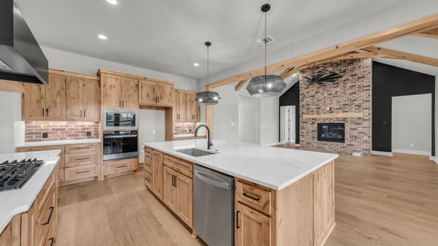 548 Aermotor Loop, Weatherford, TX 76085