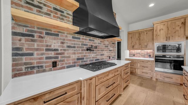 548 Aermotor Loop, Weatherford, TX 76085