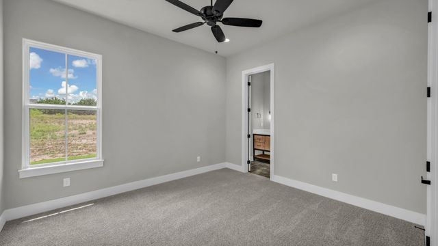 548 Aermotor Loop, Weatherford, TX 76085