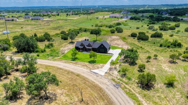 548 Aermotor Loop, Weatherford, TX 76085