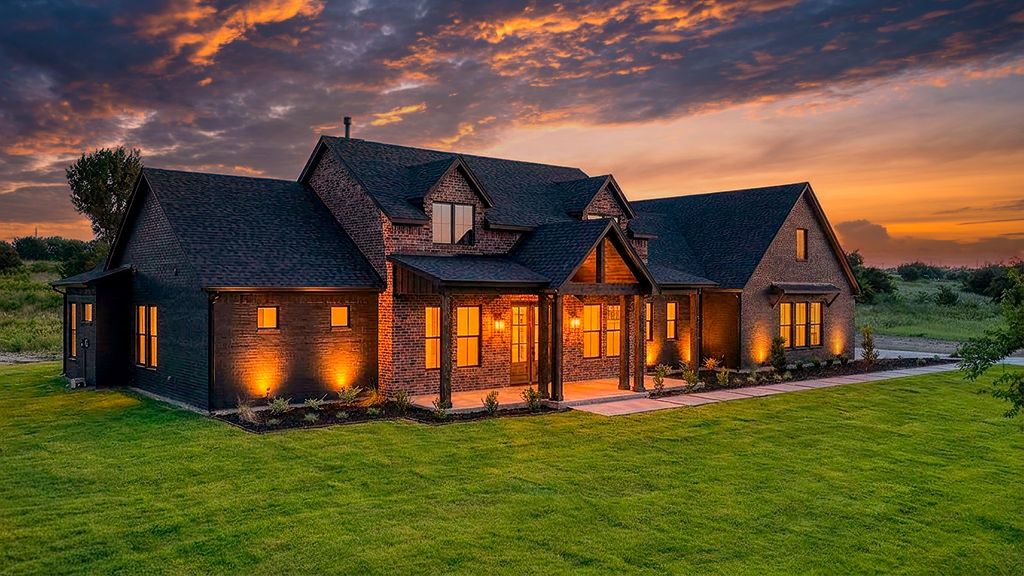 548 Aermotor Loop, Weatherford, TX 76085
