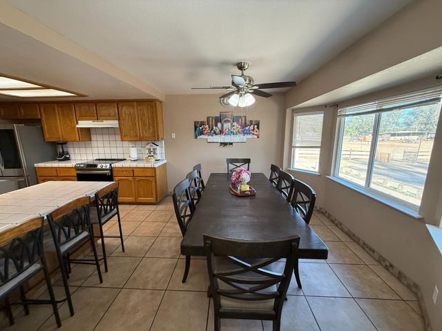2109 E Dinuba Avenue, Fresno, CA 93725