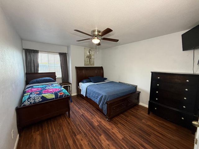 2109 E Dinuba Avenue, Fresno, CA 93725