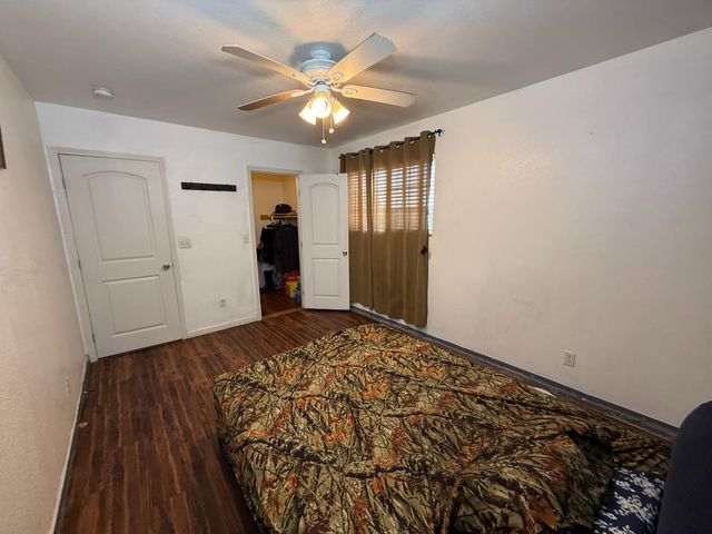 2109 E Dinuba Avenue, Fresno, CA 93725