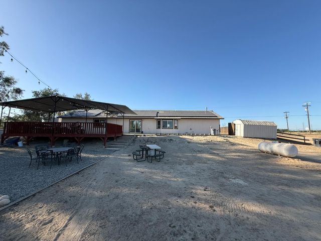 2109 E Dinuba Avenue, Fresno, CA 93725