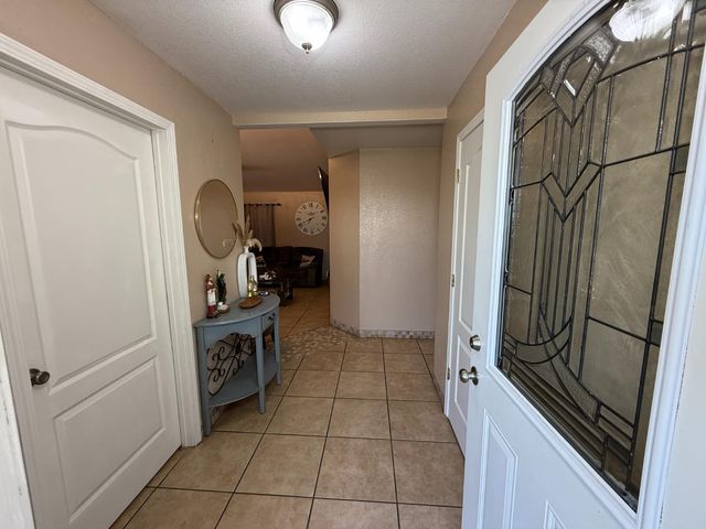 2109 E Dinuba Avenue, Fresno, CA 93725