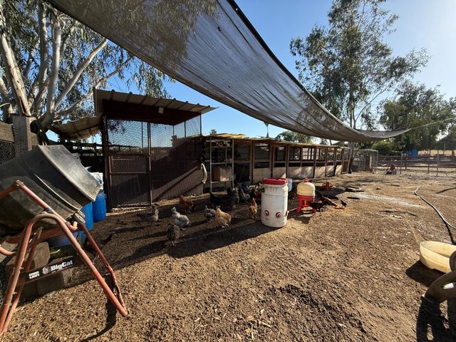 2109 E Dinuba Avenue, Fresno, CA 93725