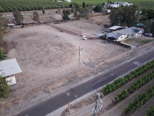 2109 E Dinuba Avenue, Fresno, CA 93725