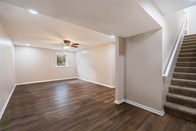 206 1st Avenue N, State Center, IA 50247