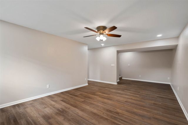 206 1st Avenue N, State Center, IA 50247