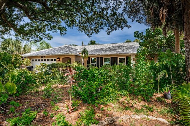 5230 VENETIAN BOULEVARD NE, St Petersburg, FL 33703
