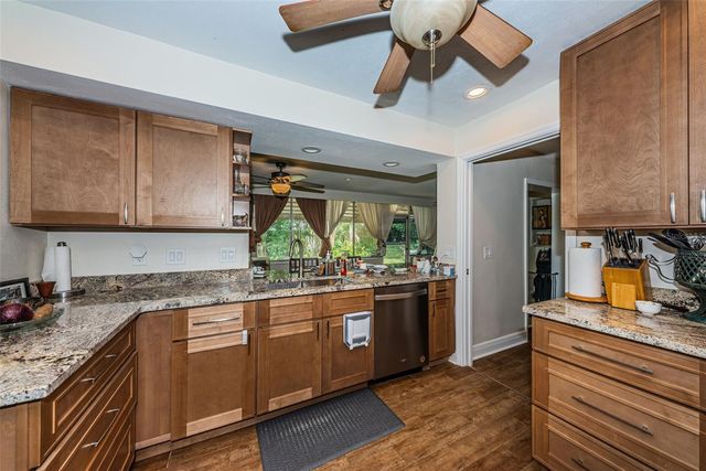 5230 VENETIAN BOULEVARD NE, St Petersburg, FL 33703