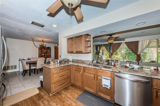 5230 VENETIAN BOULEVARD NE, St Petersburg, FL 33703