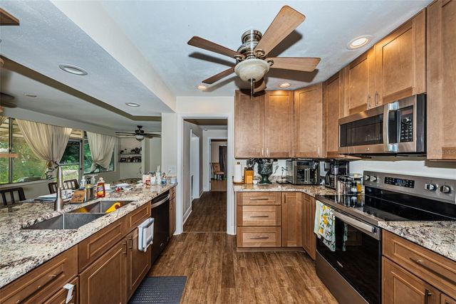 5230 VENETIAN BOULEVARD NE, St Petersburg, FL 33703