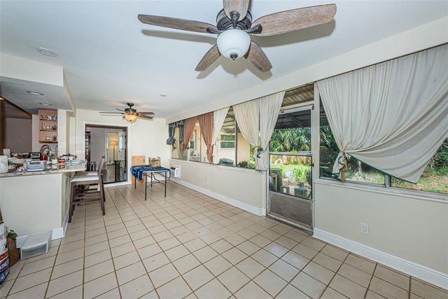 5230 VENETIAN BOULEVARD NE, St Petersburg, FL 33703