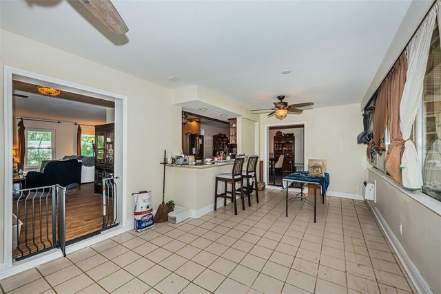 5230 VENETIAN BOULEVARD NE, St Petersburg, FL 33703