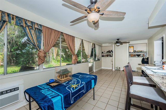 5230 VENETIAN BOULEVARD NE, St Petersburg, FL 33703