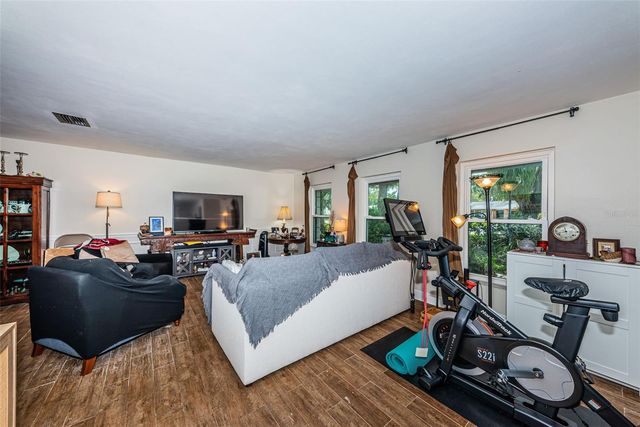 5230 VENETIAN BOULEVARD NE, St Petersburg, FL 33703