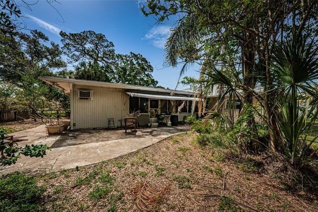5230 VENETIAN BOULEVARD NE, St Petersburg, FL 33703