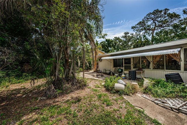 5230 VENETIAN BOULEVARD NE, St Petersburg, FL 33703