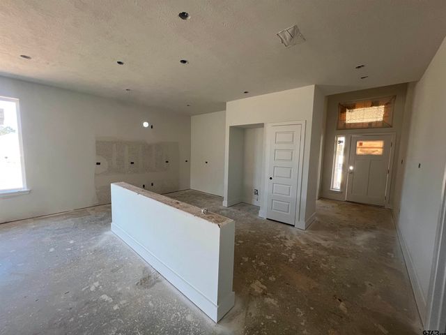 9555 Friedlander Way, Tyler, TX 75703