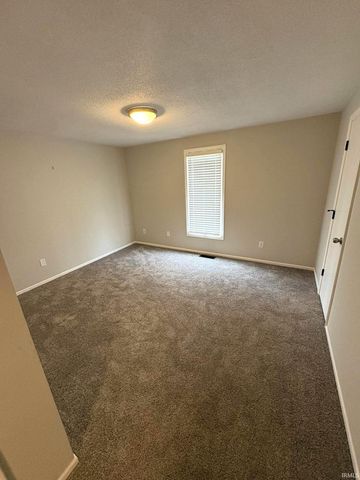 1515 Lofton Way, Fort Wayne, IN 46815