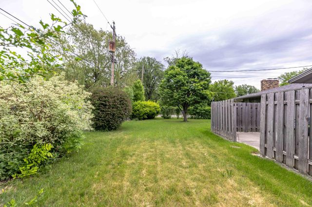 501 23rd Avenue S, Fargo, ND 58103
