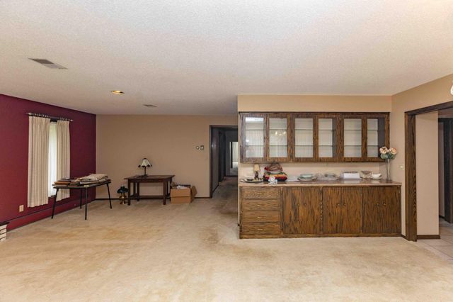 501 23rd Avenue S, Fargo, ND 58103