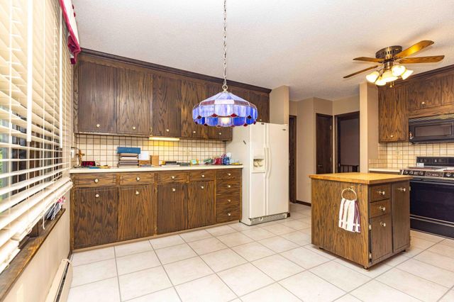 501 23rd Avenue S, Fargo, ND 58103