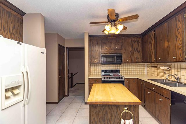 501 23rd Avenue S, Fargo, ND 58103