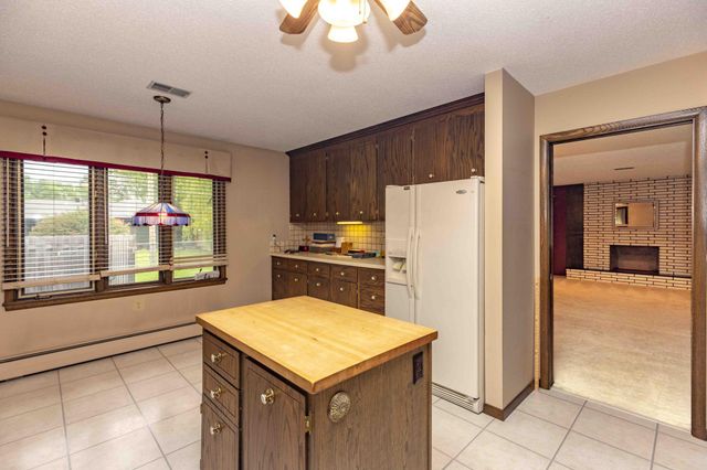 501 23rd Avenue S, Fargo, ND 58103