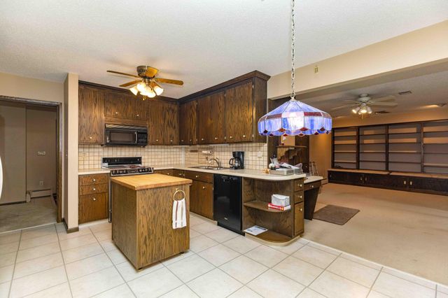501 23rd Avenue S, Fargo, ND 58103