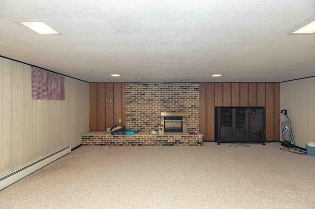 501 23rd Avenue S, Fargo, ND 58103