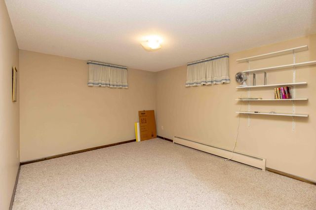 501 23rd Avenue S, Fargo, ND 58103