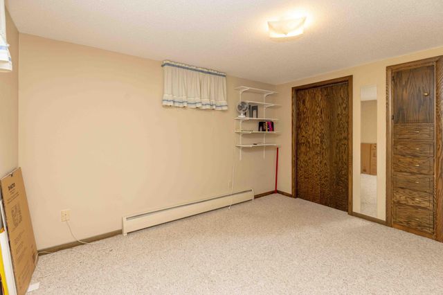 501 23rd Avenue S, Fargo, ND 58103