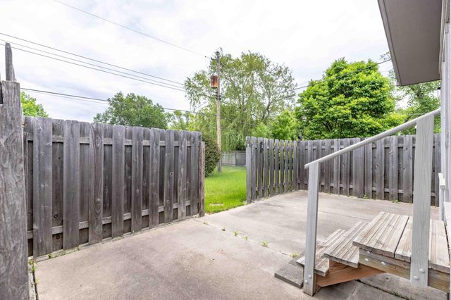 501 23rd Avenue S, Fargo, ND 58103