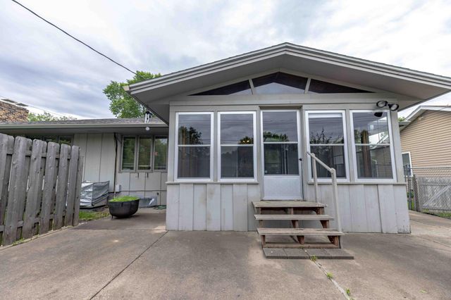 501 23rd Avenue S, Fargo, ND 58103
