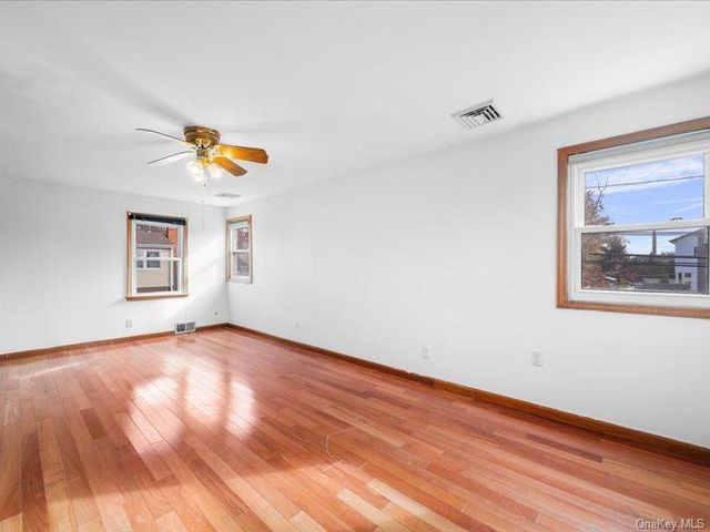 31 Broadmoor Lane, Westbury, NY 11590