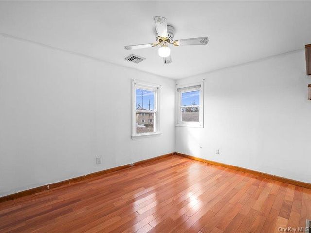 31 Broadmoor Lane, Westbury, NY 11590